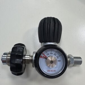 VALVOLA PER FLUSSO E MANOMETRO DIN 300BAR 1/4